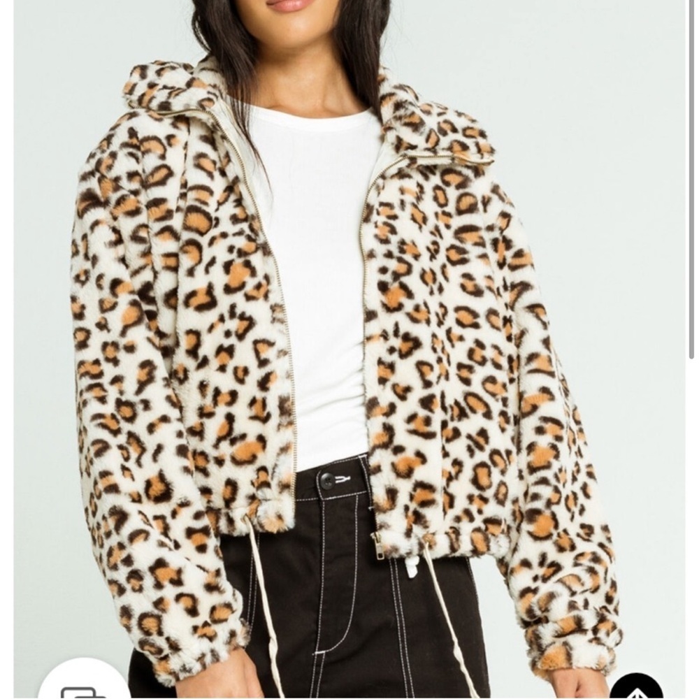 Victoria's Secret Know One Cares Cropped Leopard Fuzzy Puffer Bomber Jacket XS